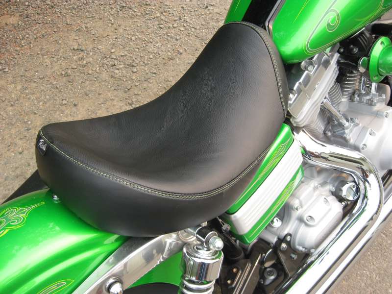 dyna 2 up seat