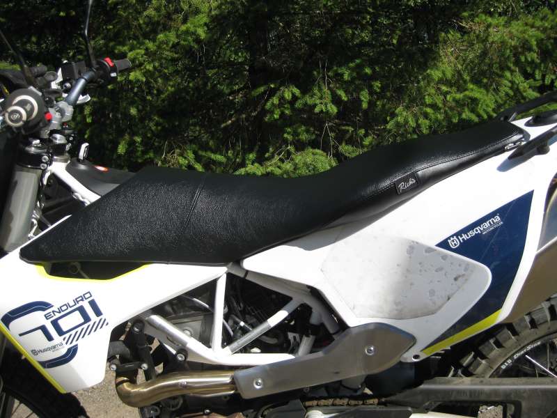 husqvarna 701 enduro seat